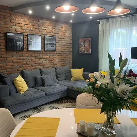 Luca House Apartmán *