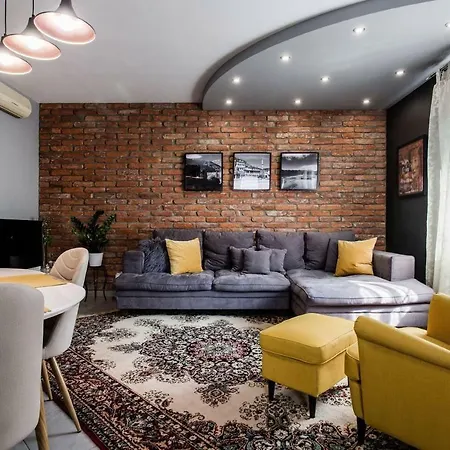 Luca House * בודארוס