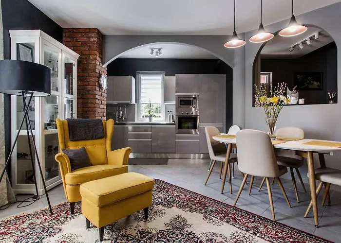 Luca House * בודארוס